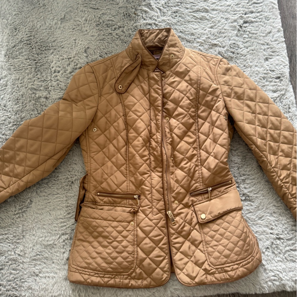 Classy waist puffer coat